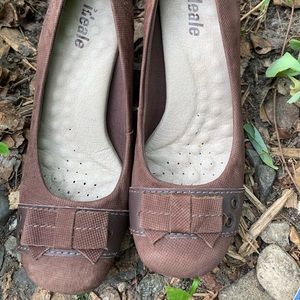 Rare find! Brown Pumps. 3 inch heel. EUR 38 🤎